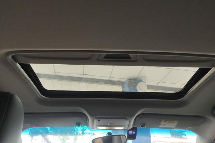 Used Buick GT 2018 18T Automatic Elite Model Headliner