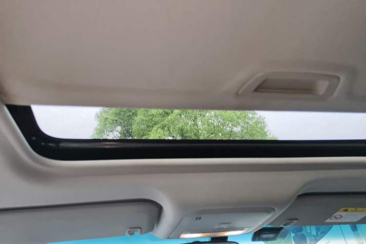 Used Buick GT 2018 18T Automatic Elite Model Headliner