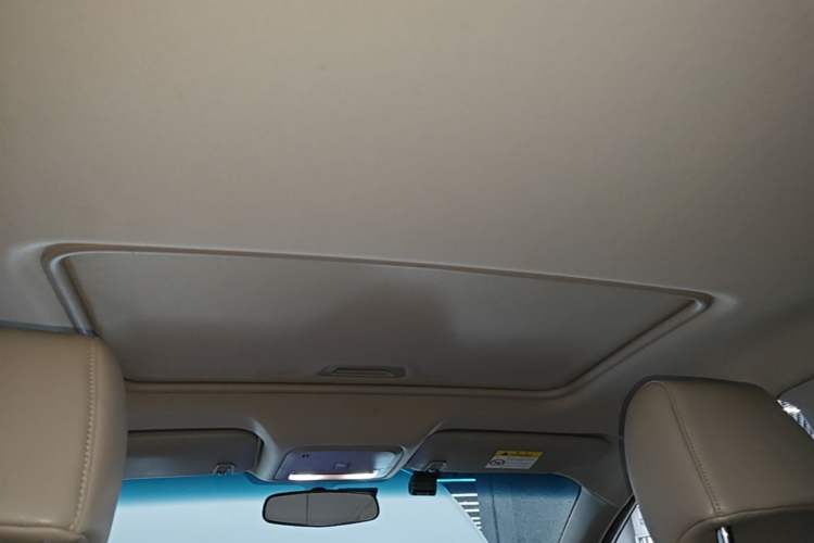 Used Buick GT 2018 15T Dual-Clutch Elite Model China V Standard Headliner