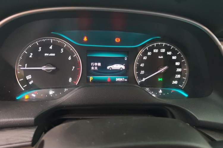 Used Buick GT 2018 15T Dual-Clutch Elite Model China V Standard Instrument Cluster