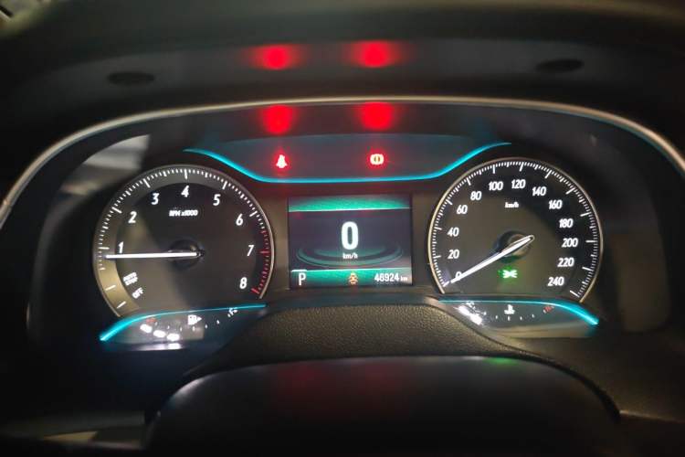 Used Buick GT 2018 15T Dual-Clutch Elite Model China V Standard Instrument Cluster