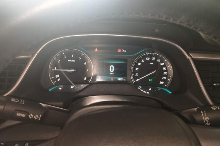 Used Buick GT 2018 18T Automatic Elite Model Instrument Cluster