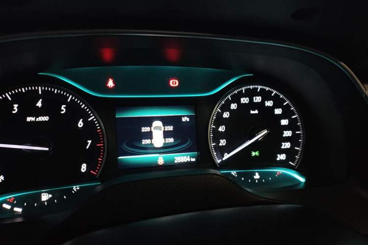 Used Buick GT 2018 15T Manual Elite Version China V Standard Instrument Cluster