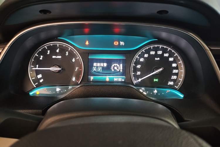 Used Buick GT 2018 15T Dual-Clutch Elite Model China V Standard Instrument Cluster
