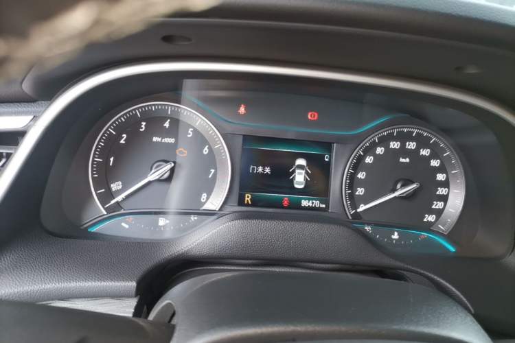 Used Buick GT 2018 15T Dual-Clutch Elite Model China V Standard Instrument Cluster