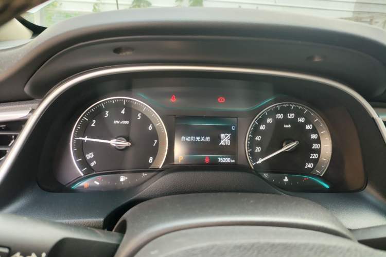 Used Buick GT 2018 15T Dual-Clutch Elite Model China V Standard Instrument Cluster