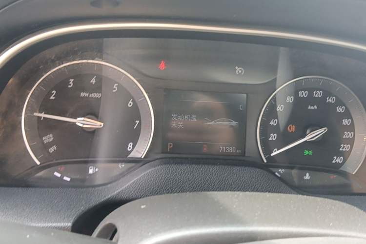 Used Buick GT 2018 15T Dual-Clutch Elite Model China V Standard Instrument Cluster