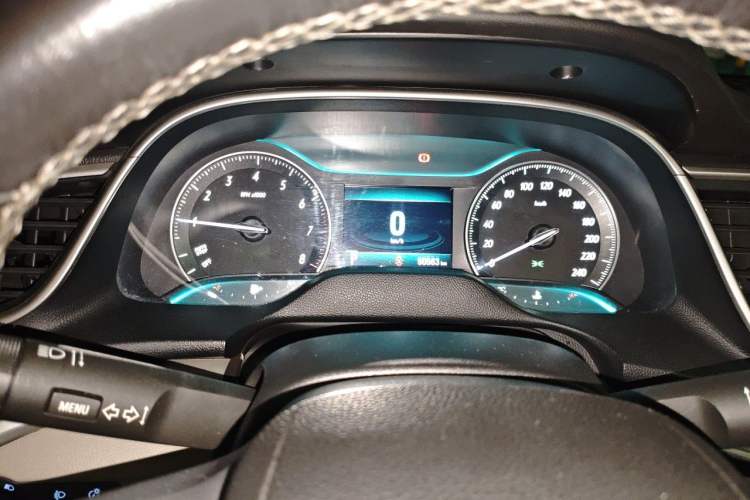 Used Buick GT 2018 15T Dual-Clutch Elite Model China V Standard Instrument Cluster