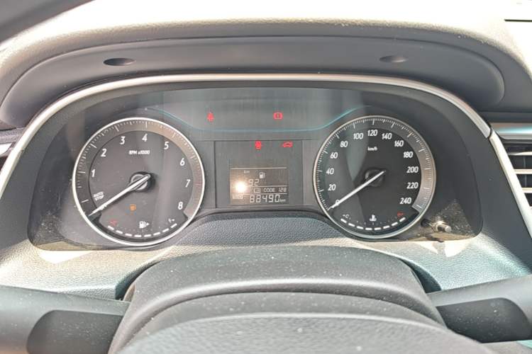 Used Buick GT 2018 15T Manual Entry-Level Version China V Standard Instrument Cluster