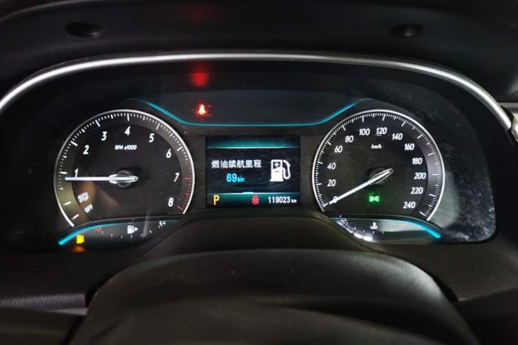 Used Buick GT 2018 15T Dual-Clutch Elite Model China V Standard Instrument Cluster