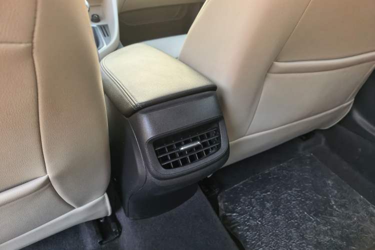 Used Buick GT 2018 15T Manual Elite Version China V Standard Interior 1