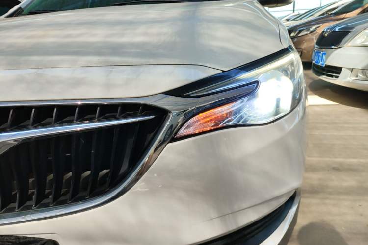Used Buick GT 2018 15T Manual Elite Version China V Standard Left Front Headlight