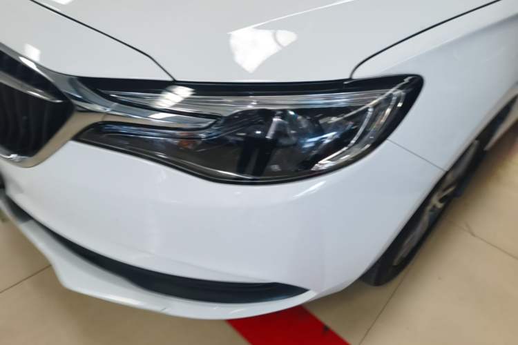 Used Buick GT 2018 18T Automatic Elite Model Left Front Headlight