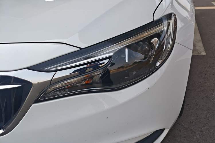 Used Buick GT 2018 18T Automatic Elite Model Left Front Headlight