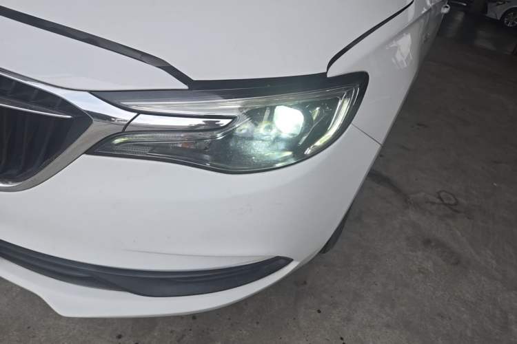 Used Buick GT 2018 18T Automatic Elite Model Left Front Headlight