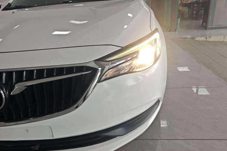 Used Buick GT 2018 15T Dual-Clutch Elite Model China V Standard Left Front Headlight
