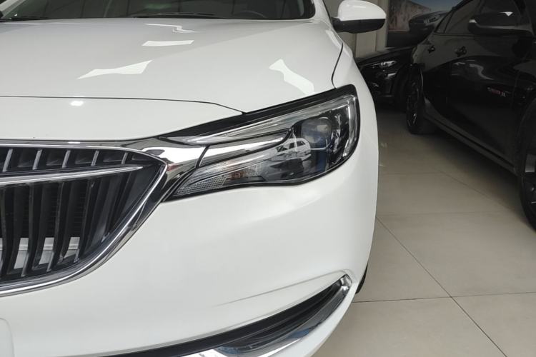 Used Buick GT 2018 18T Automatic Elite Model Left Front Headlight