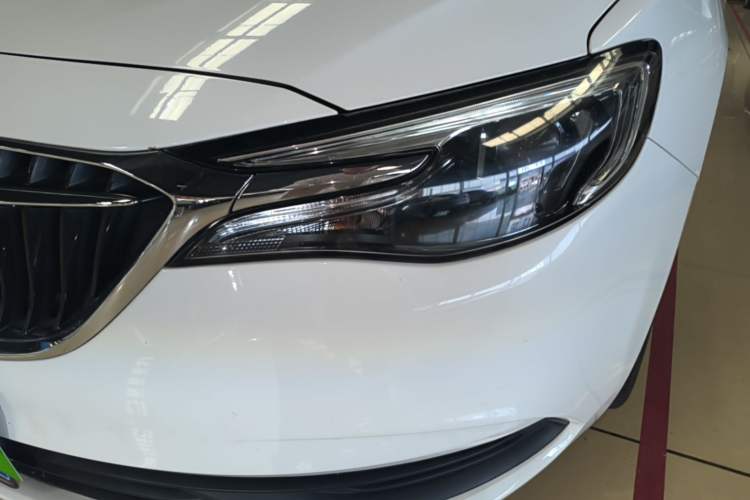 Used Buick GT 2018 18T Automatic Elite Model Left Front Headlight