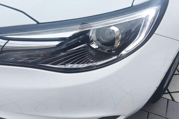 Used Buick GT 2018 15T Manual Entry-Level Version China V Standard Left Front Headlight