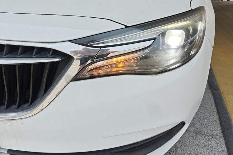 Used Buick GT 2018 18T Automatic Elite Model Left Front Headlight