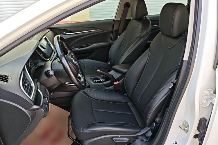 Used Buick GT 2018 18T Automatic Elite Model Left Front Seat