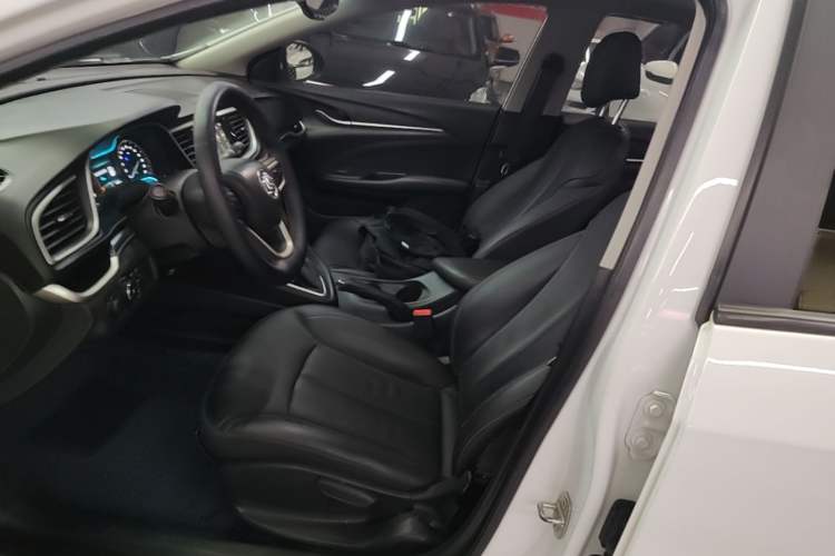 Used Buick GT 2018 18T Automatic Elite Model Left Front Seat