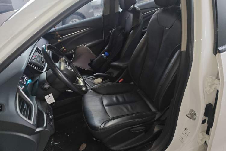 Used Buick GT 2018 18T Automatic Elite Model Left Front Seat