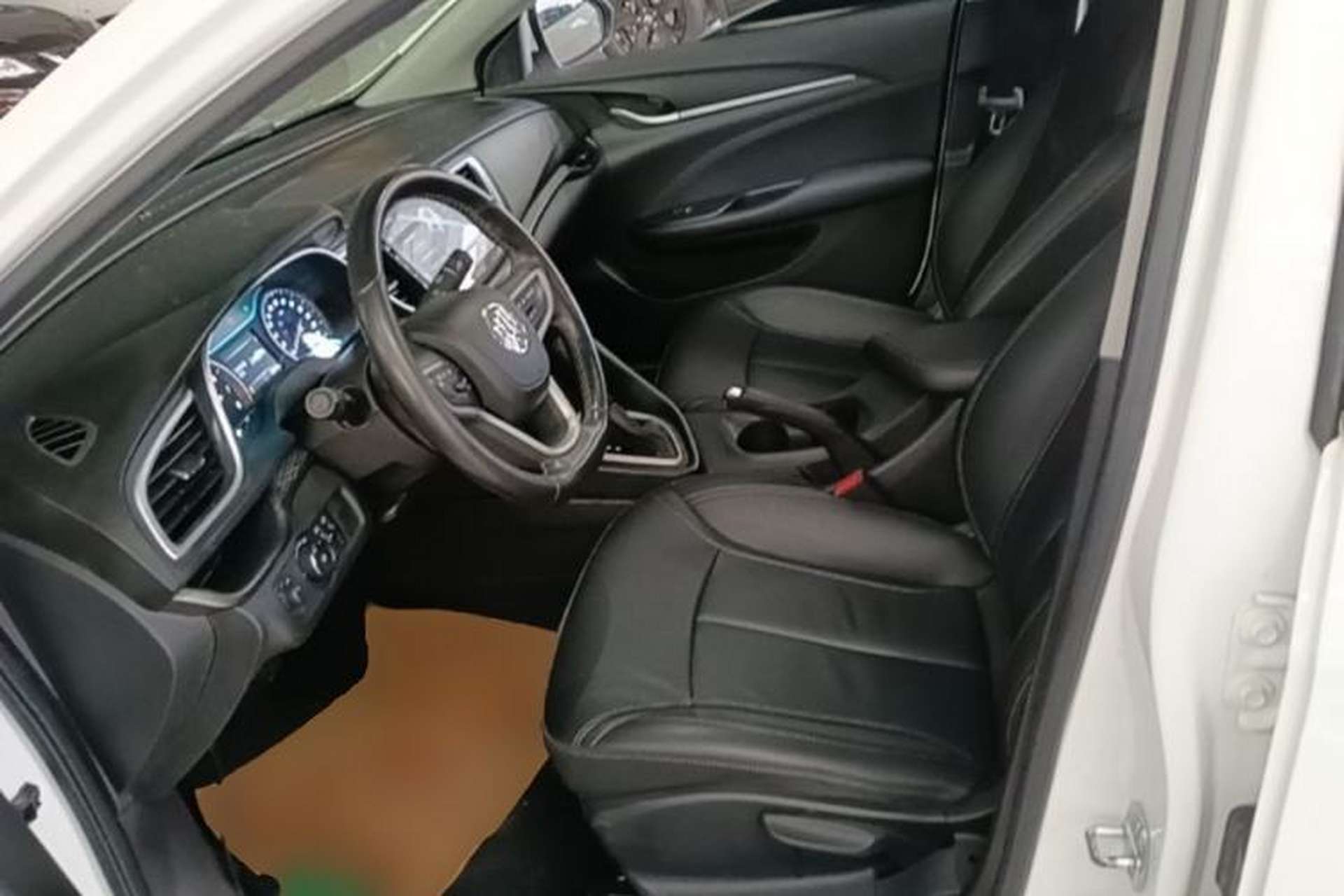 Used Buick GT 2018 18T Automatic Elite Model Left Front Seat
