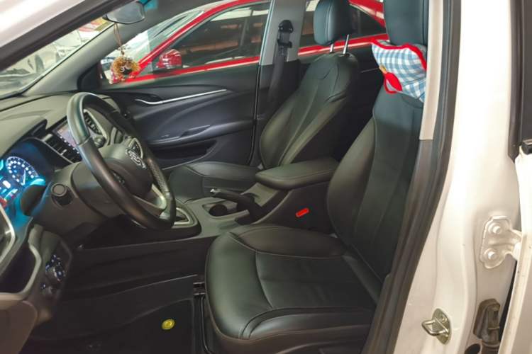 Used Buick GT 2018 18T Automatic Elite Model Left Front Seat