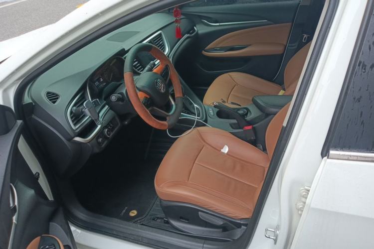 Used Buick GT 2018 18T Automatic Flagship Model Left Front Seat