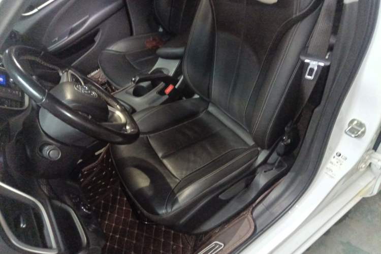 Used Buick GT 2018 18T Automatic Elite Model Left Front Seat