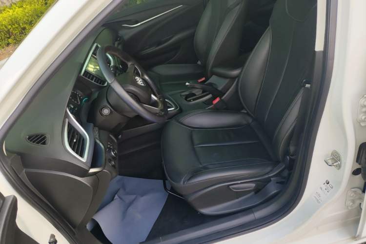 Used Buick GT 2018 18T Automatic Elite Model Left Front Seat