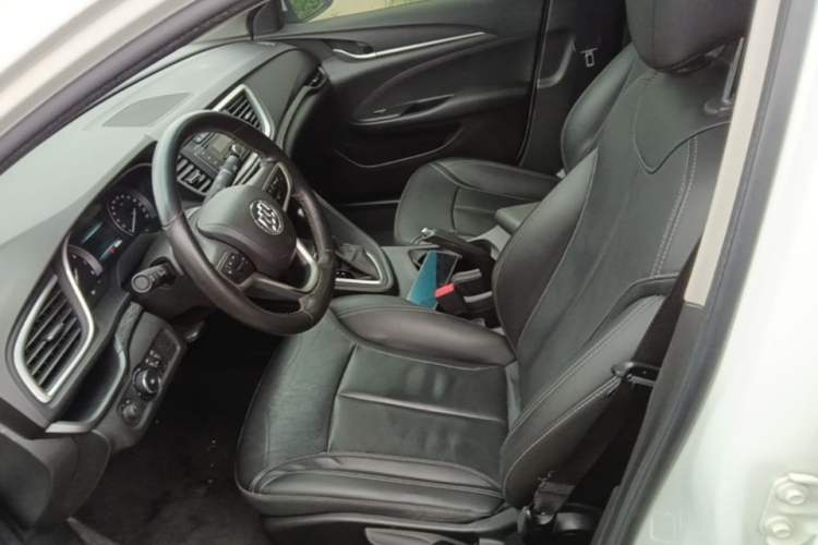 Used Buick GT 2018 18T Automatic Elite Model Left Front Seat
