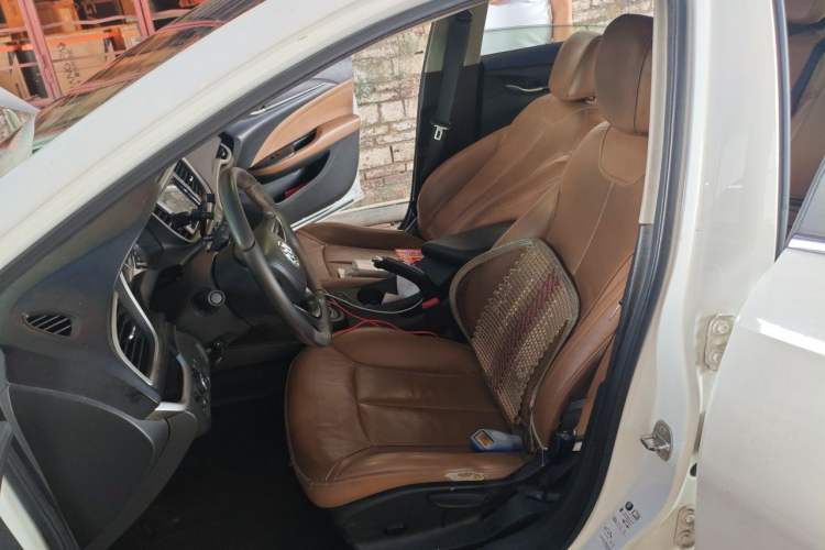 Used Buick GT 2018 18T Automatic Elite Model Left Front Seat
