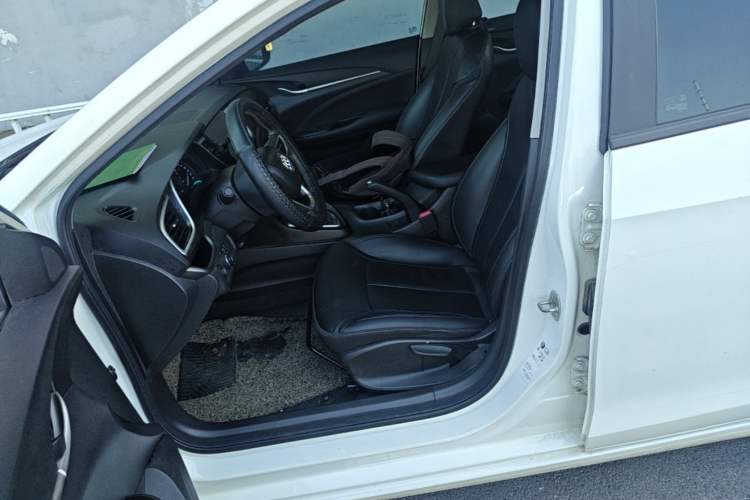 Used Buick GT 2018 18T Automatic Elite Model Left Front Seat
