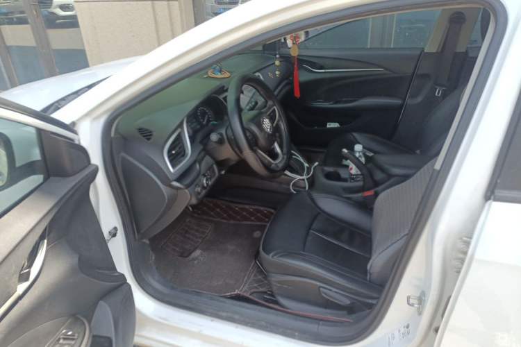 Used Buick GT 2018 18T Automatic Elite Model Left Front Seat