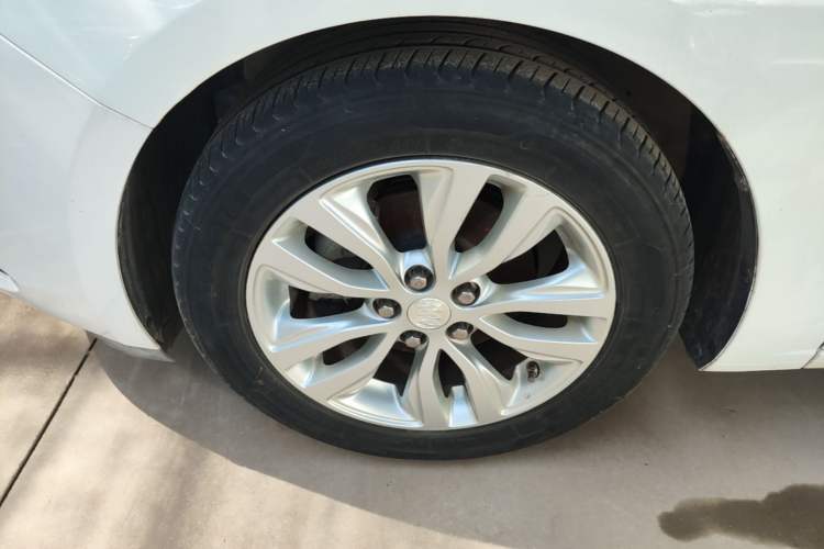 Used Buick GT 2018 15T Manual Elite Version China V Standard Left Front Wheel Hub