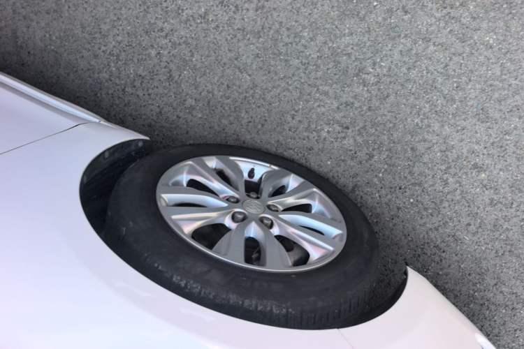 Used Buick GT 2018 15T Manual Elite Version China V Standard Left Front Wheel Hub