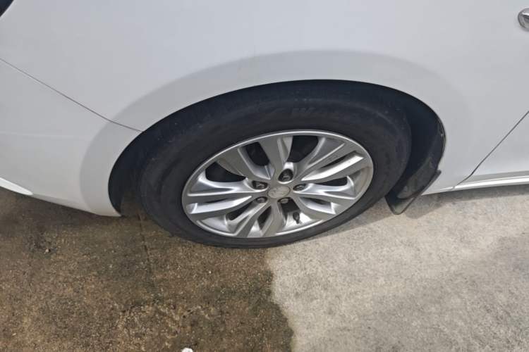 Used Buick GT 2018 15T Manual Elite Version China V Standard Left Front Wheel Hub