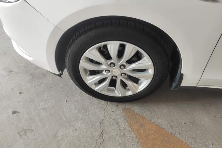 Used Buick GT 2018 15T Manual Elite Version China V Standard Left Front Wheel Hub