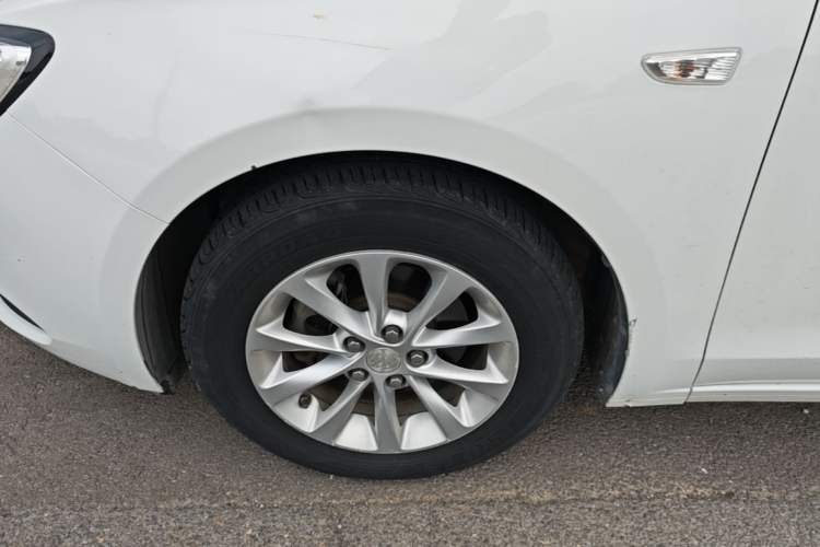 Used Buick GT 2018 15T Manual Entry-Level Version China V Standard Left Front Wheel Hub