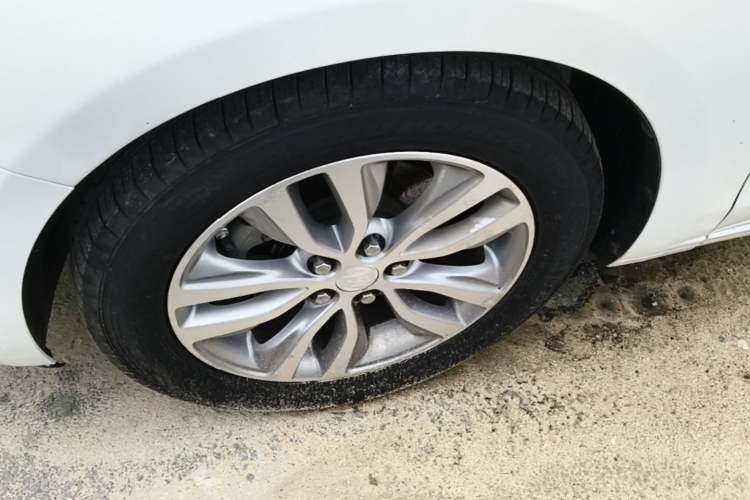 Used Buick GT 2018 18T Automatic Flagship Model Left Front Wheel Hub