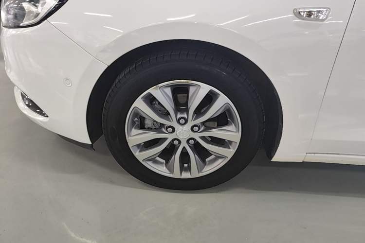 Used Buick GT 2018 18T Automatic Flagship Model Left Front Wheel Hub