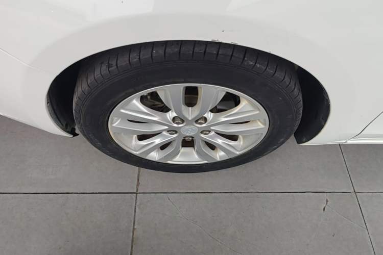 Used Buick GT 2018 15T Dual-Clutch Elite Model China V Standard Left Front Wheel Hub