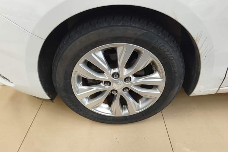 Used Buick GT 2018 15T Dual-Clutch Elite Model China V Standard Left Front Wheel Hub
