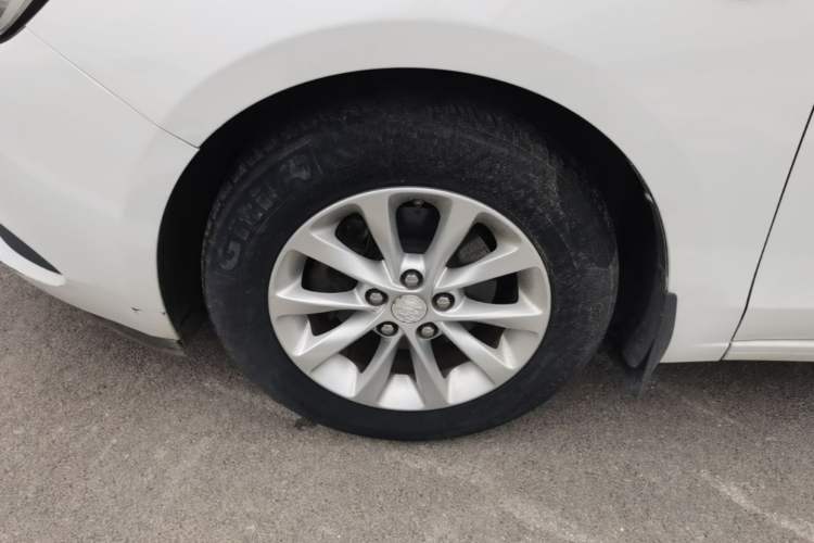 Used Buick GT 2018 15T Dual-Clutch Advanced Model China V Standard Left Front Wheel Hub