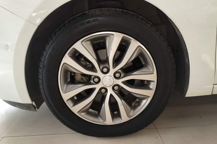 Used Buick GT 2018 18T Automatic Flagship Model Left Front Wheel Hub