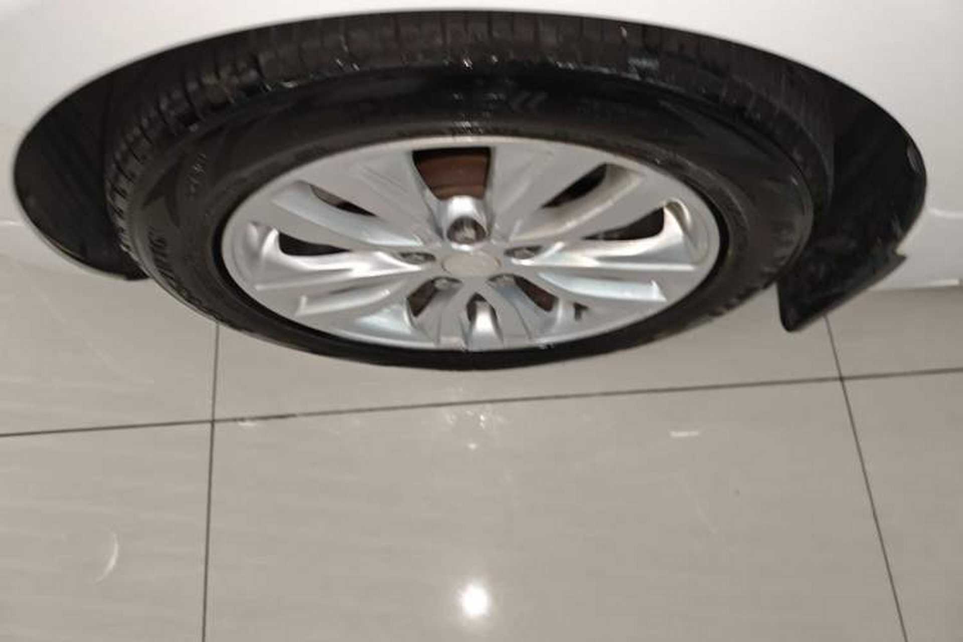 Used Buick GT 2018 15T Dual-Clutch Elite Model China V Standard Left Front Wheel Hub