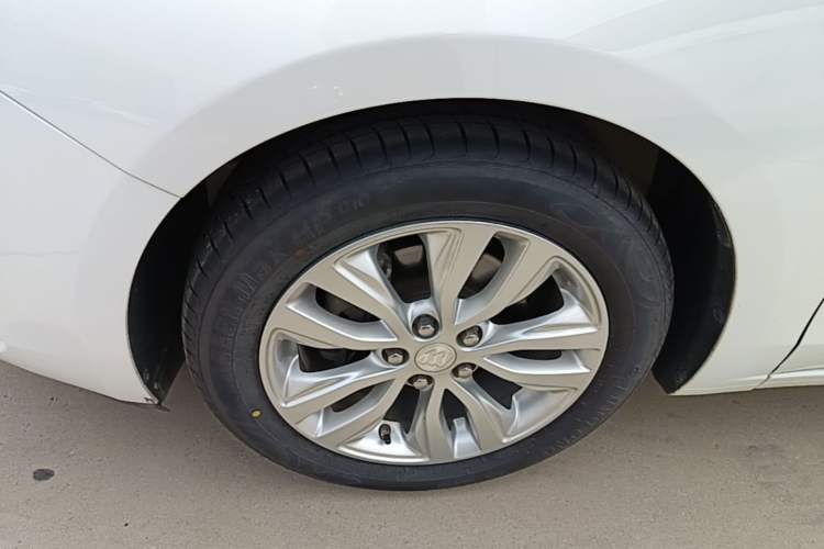 Used Buick GT 2018 15T Manual Elite Version China V Standard Left Front Wheel Hub