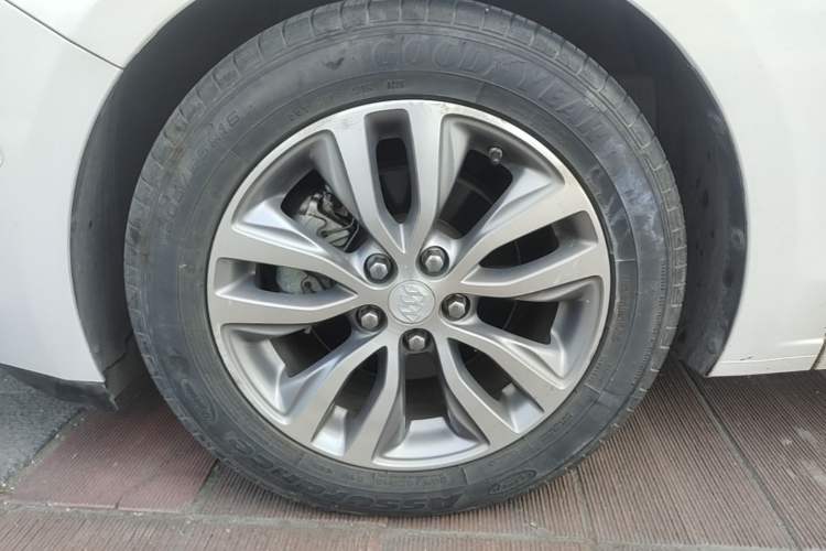 Used Buick GT 2018 18T Automatic Flagship Model Left Front Wheel Hub